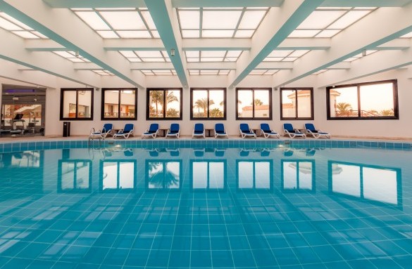 pharaoh-hotel-indoor-pool-1