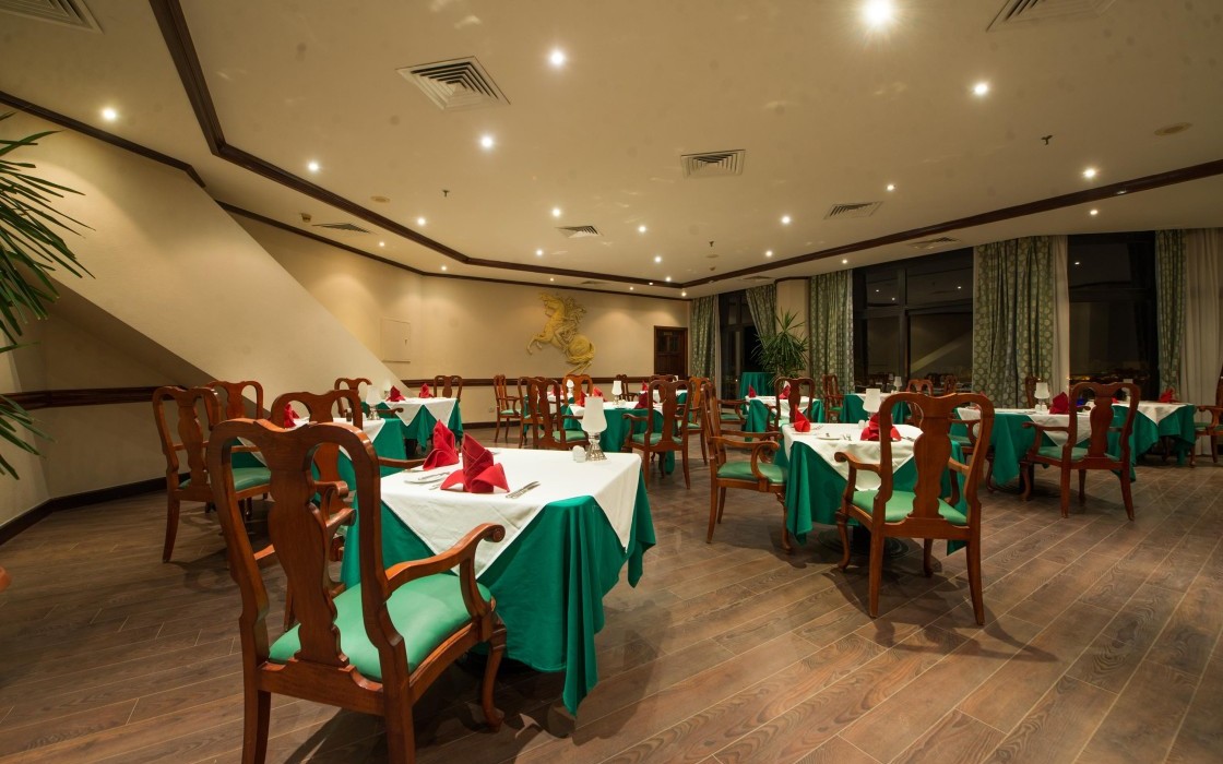 pharaoh-hotel-italain-restuarant