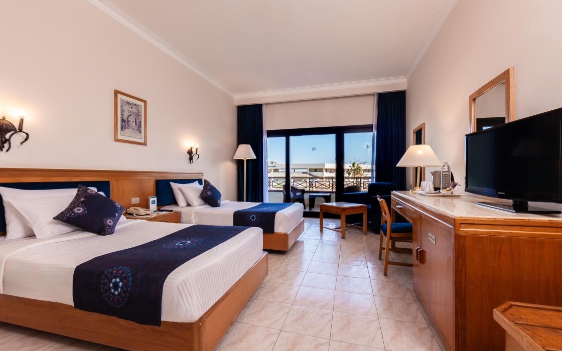 pharaoh-hotel-standard-garden-view