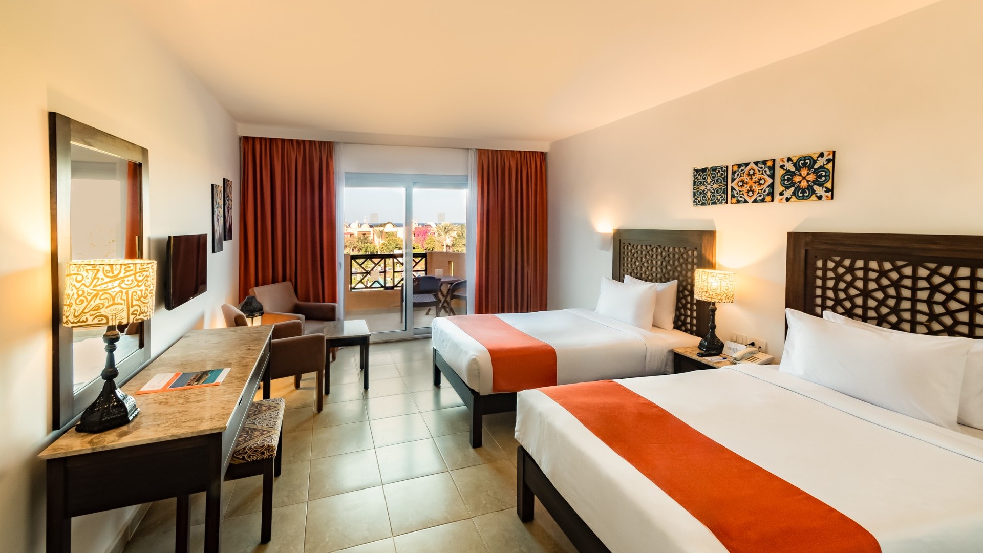 wadi-lahmy-hotel-deluxe-room-twin-bed