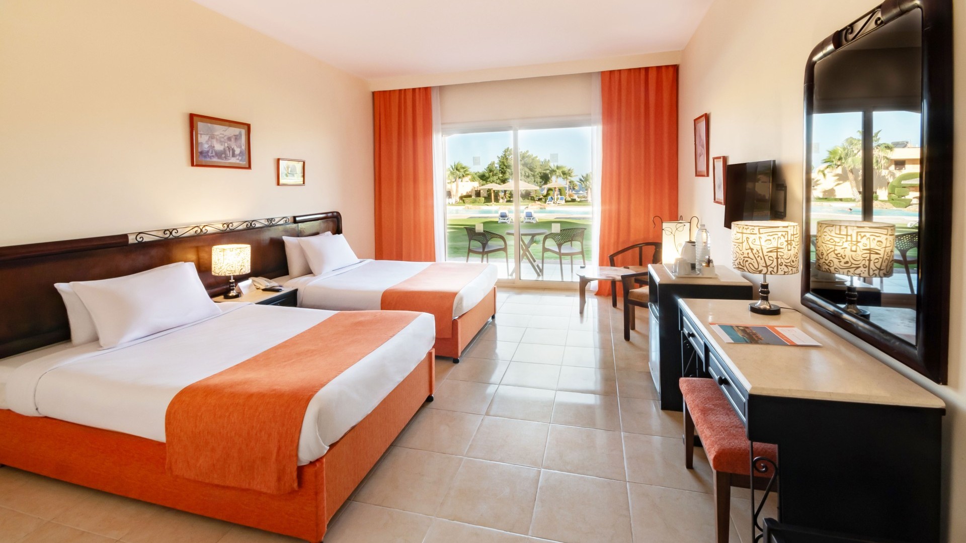 wadi-lahmy-hotel-standard-room-pool-view