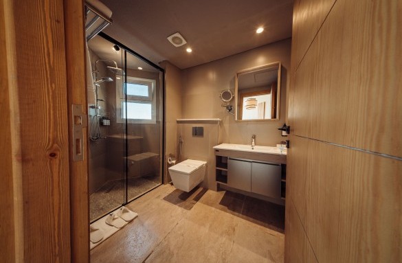 Bathroom 8